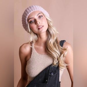 NWOT‎ Boucle Rib Knit Beret